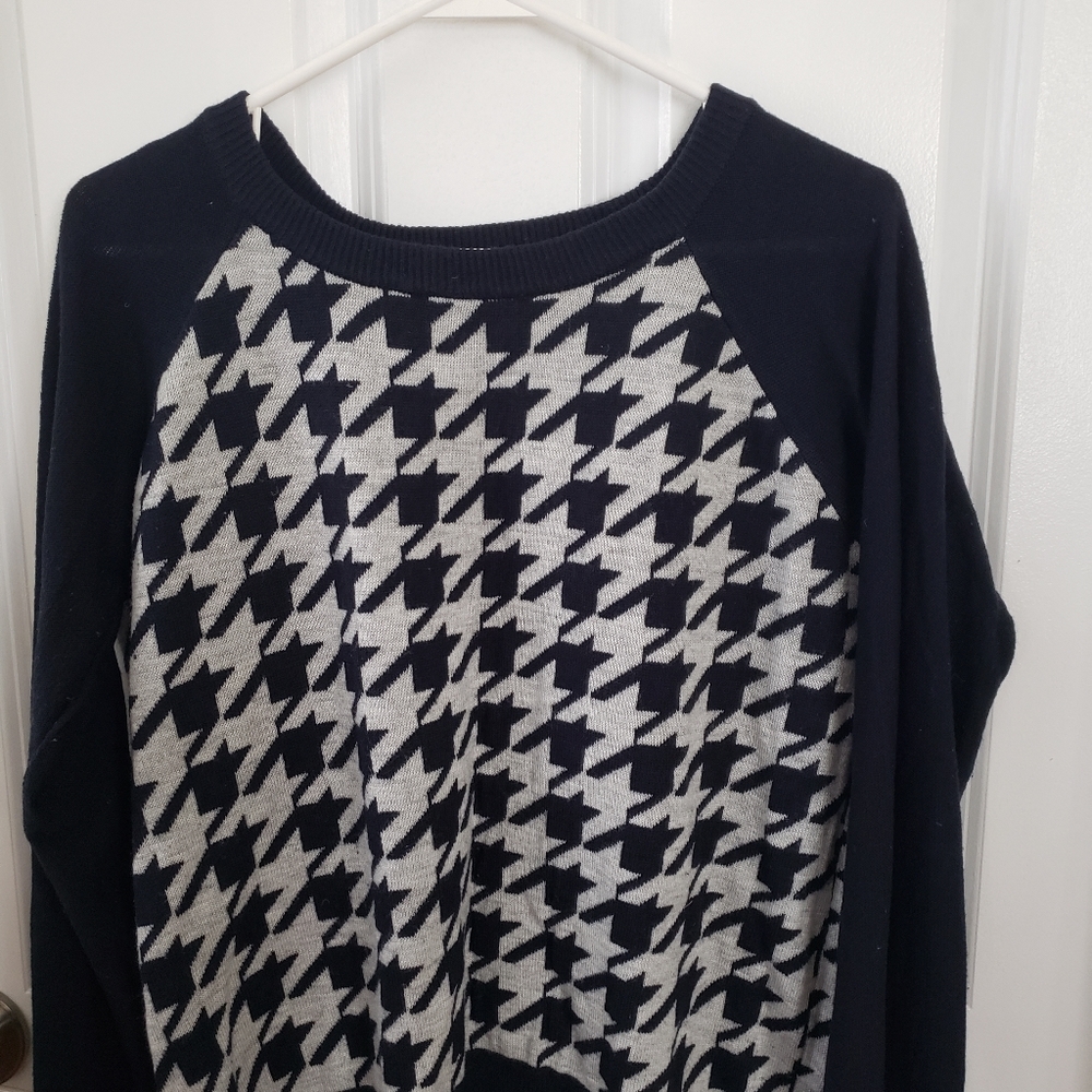 Pull over sweater